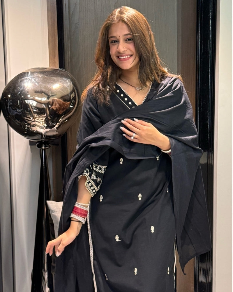 BLACK SUIT WITH MIRROR WORK