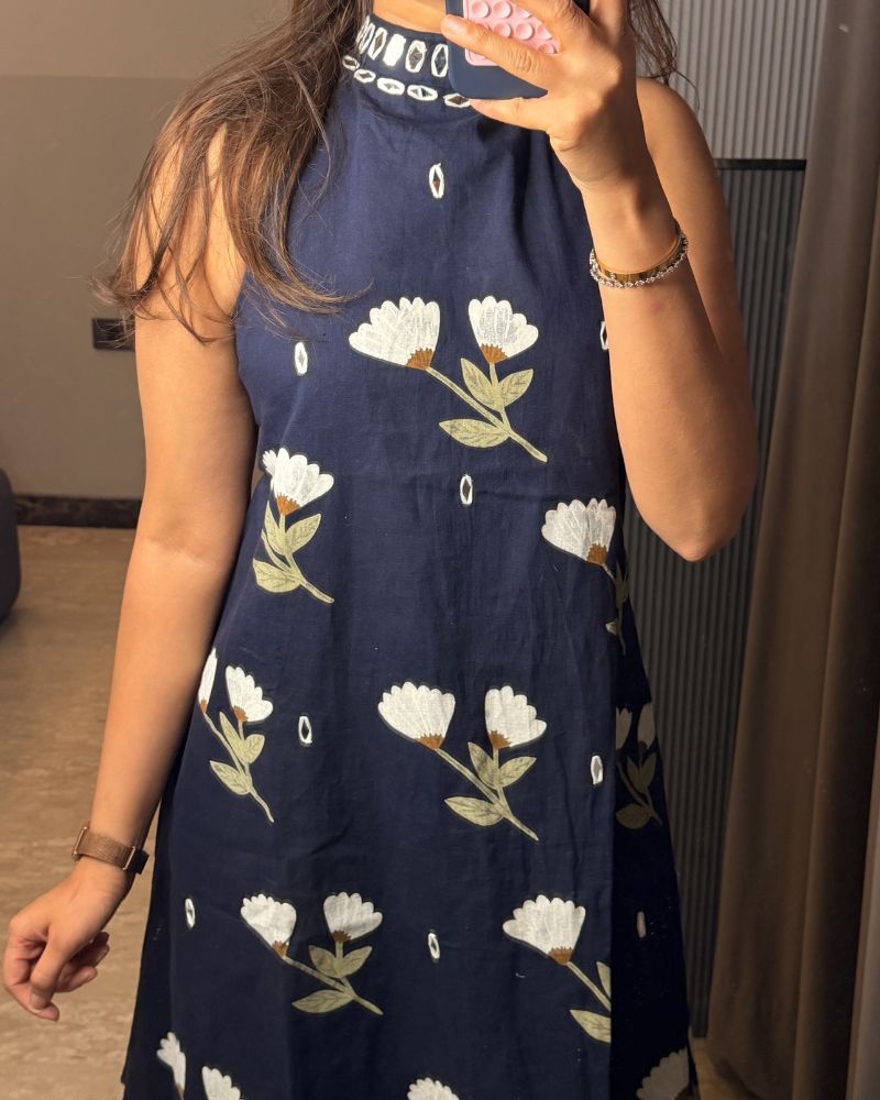 Blue Sleeveless Hand Painted Kurti Set