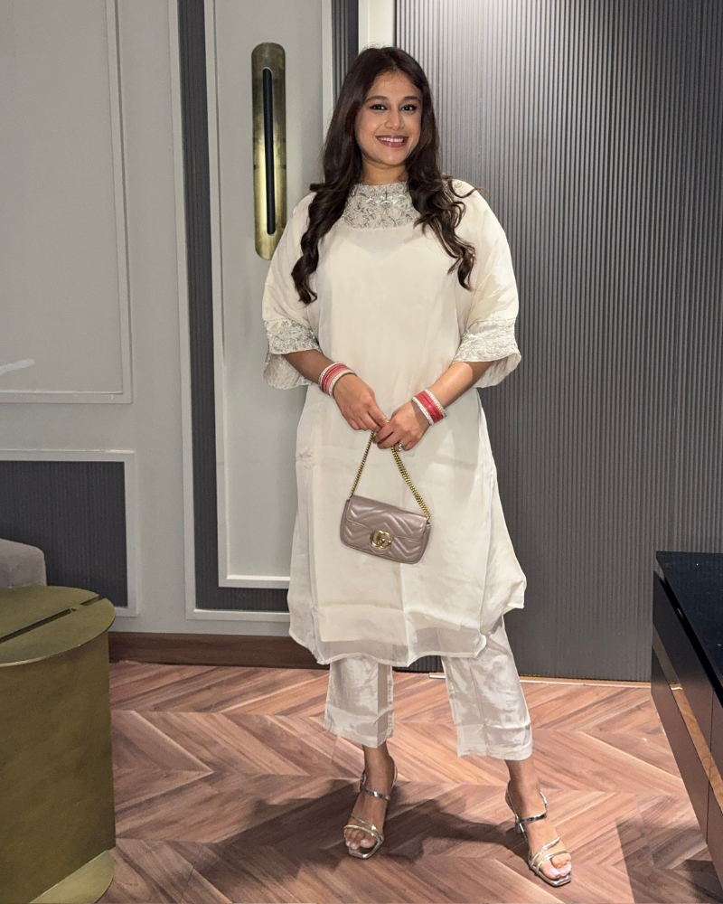 Ivory Kaftaan