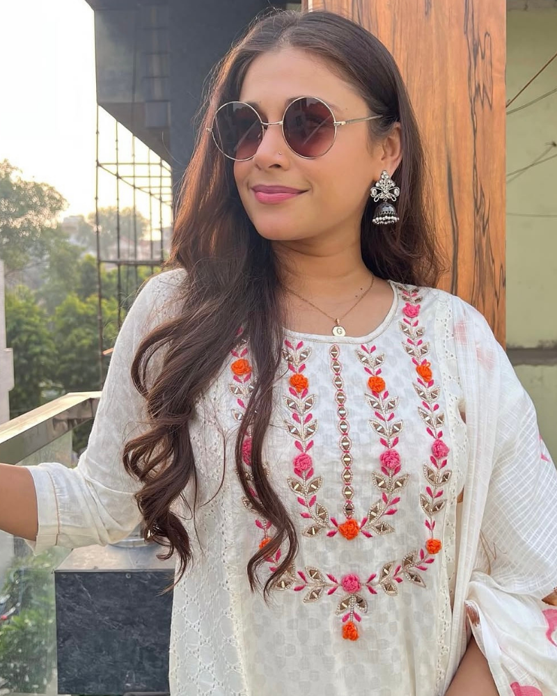 WHITE SUIT WITH COLOURFUL EMB