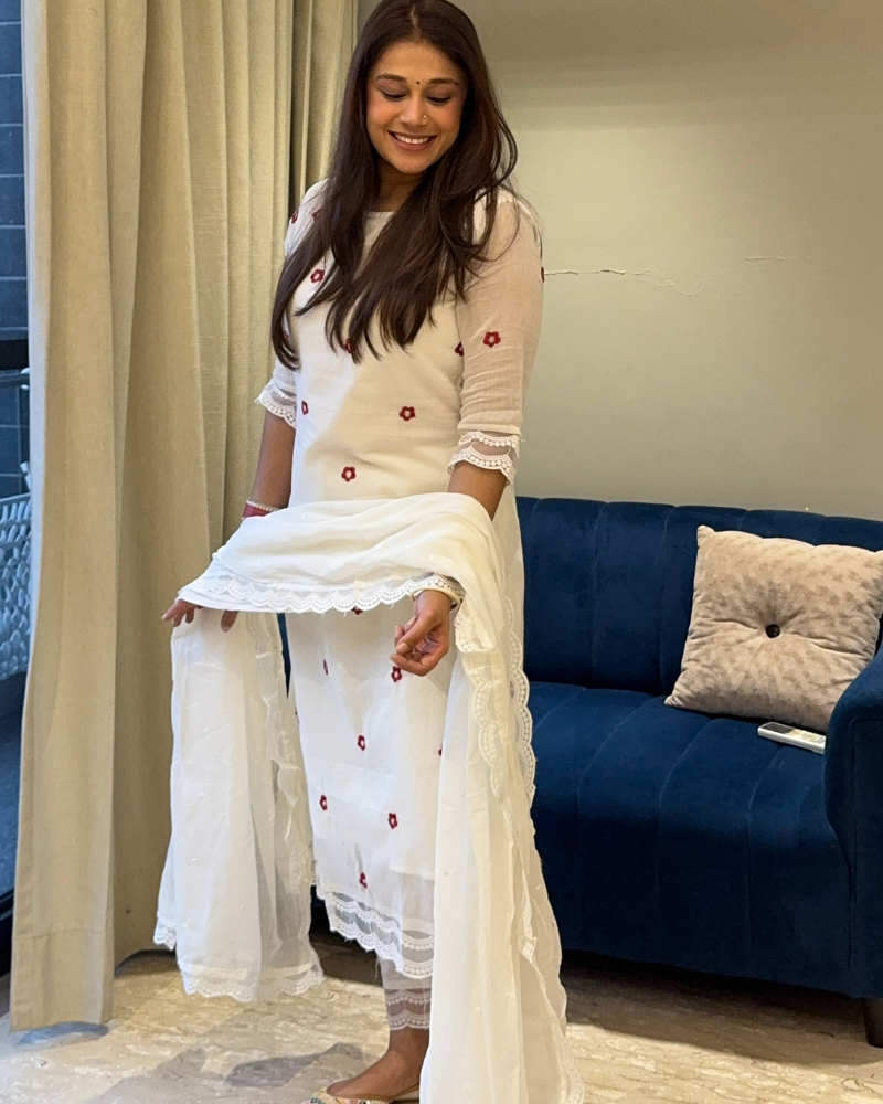 WHITE SUIT WITH SMALL FLORALS