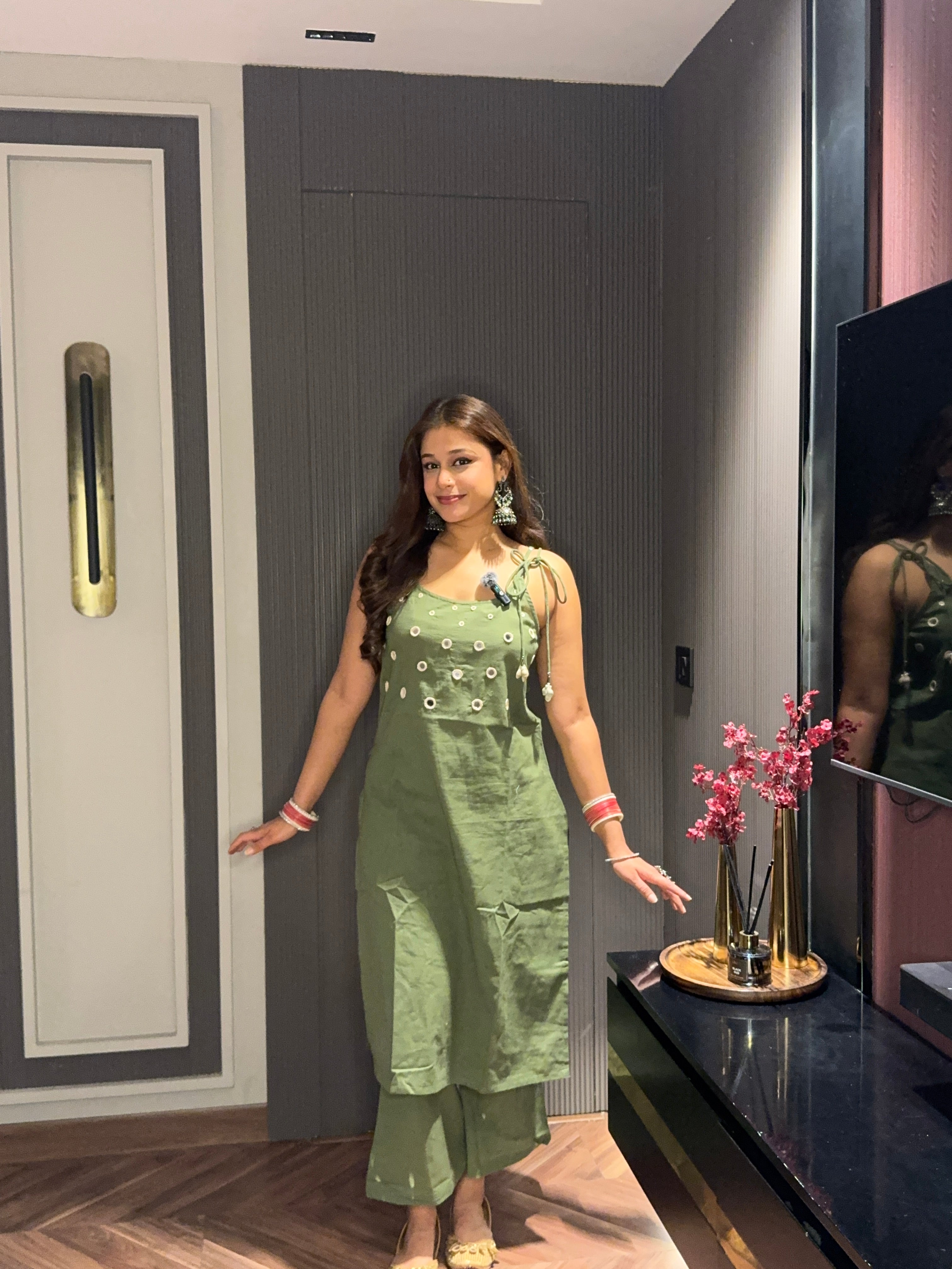 GREEN STRAPP KURTA WITH PANTS