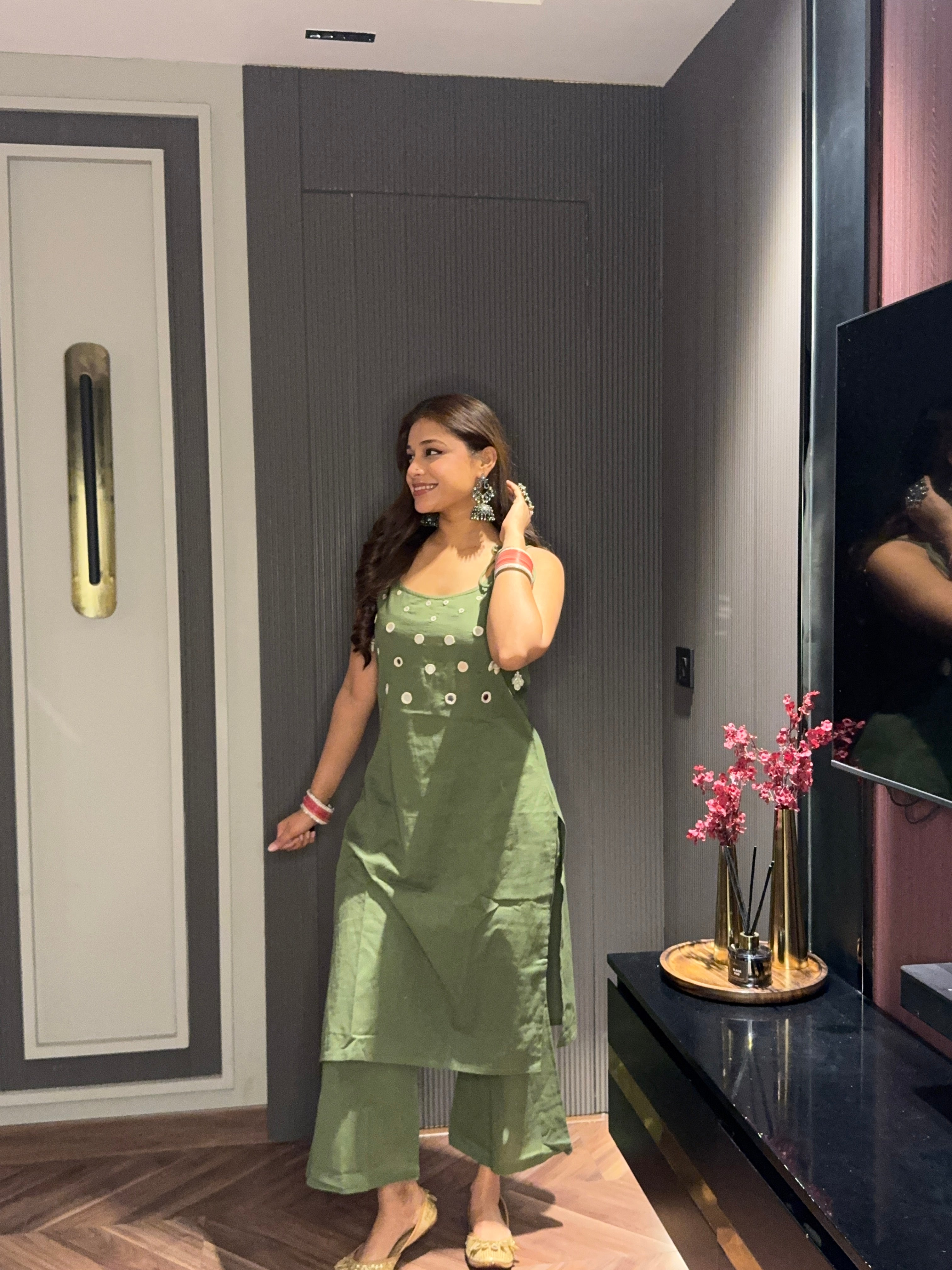 GREEN STRAPP KURTA WITH PANTS